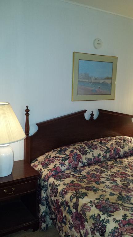 Olde Court Inn Wheeling Bilik gambar