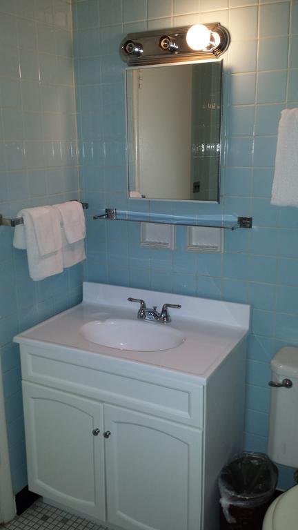 Olde Court Inn Wheeling Bilik gambar