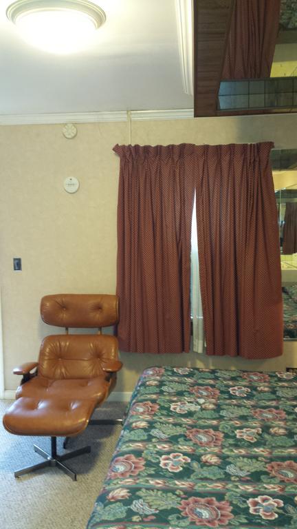 Olde Court Inn Wheeling Bilik gambar